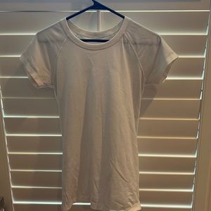 White Lulu swiftly tech tee